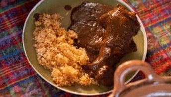 Receta de Chile poblano relleno de elote - Wine.com.mx